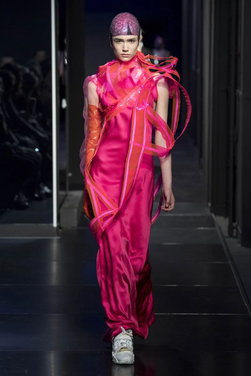 BST thời trang Maison Margiela Xuân 2018 Couture: Cảm hứng vị lai thống trị sàn diễn BST thời trang Maison Margiela Xuân 2018 Couture: Cảm hứng vị lai thống trị sàn diễn