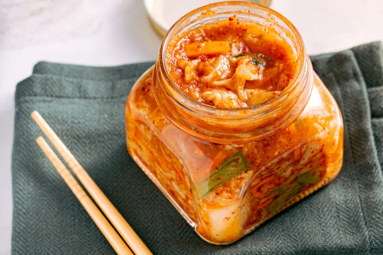 Việc bổ sung kim chi vào chế độ ăn cân bằng có thể là một cách đơn giản nhưng hiệu quả để chăm sóc cơ thể mỗi ngày.