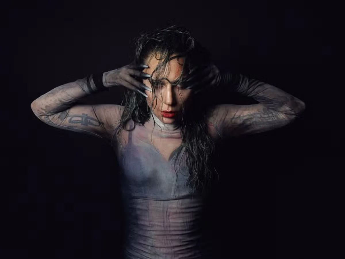 lady gaga trong ca khúc disease