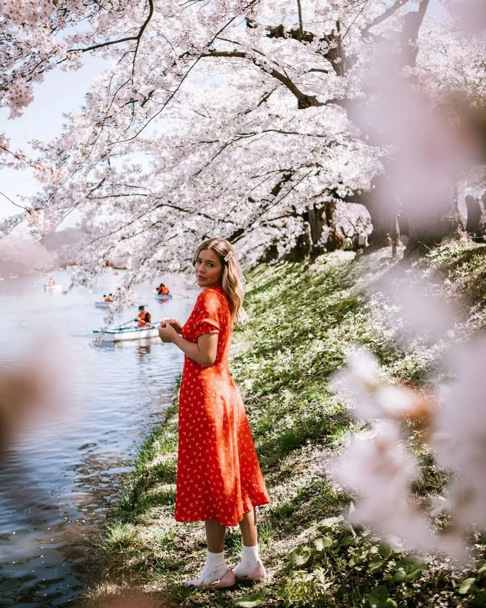 tạo dáng chụp ảnh du lịch Instagram