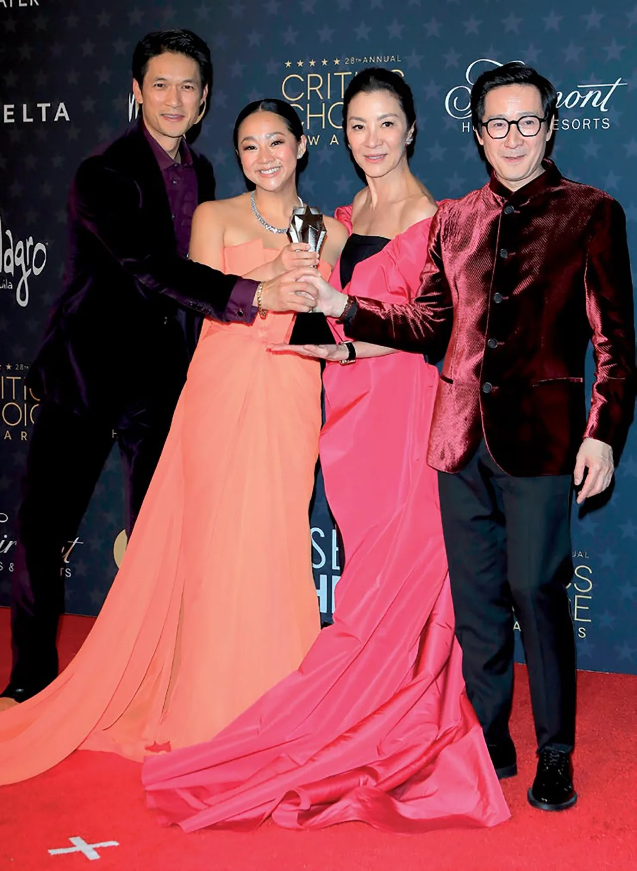 Dương Tử Quỳnh tại lễ trao giải oscar Dương Tử Quỳnh tại lễ trao giải oscar