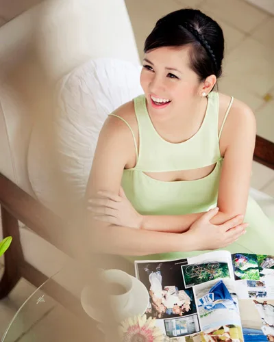 ca si hong nhung do le thien vien chup 2
