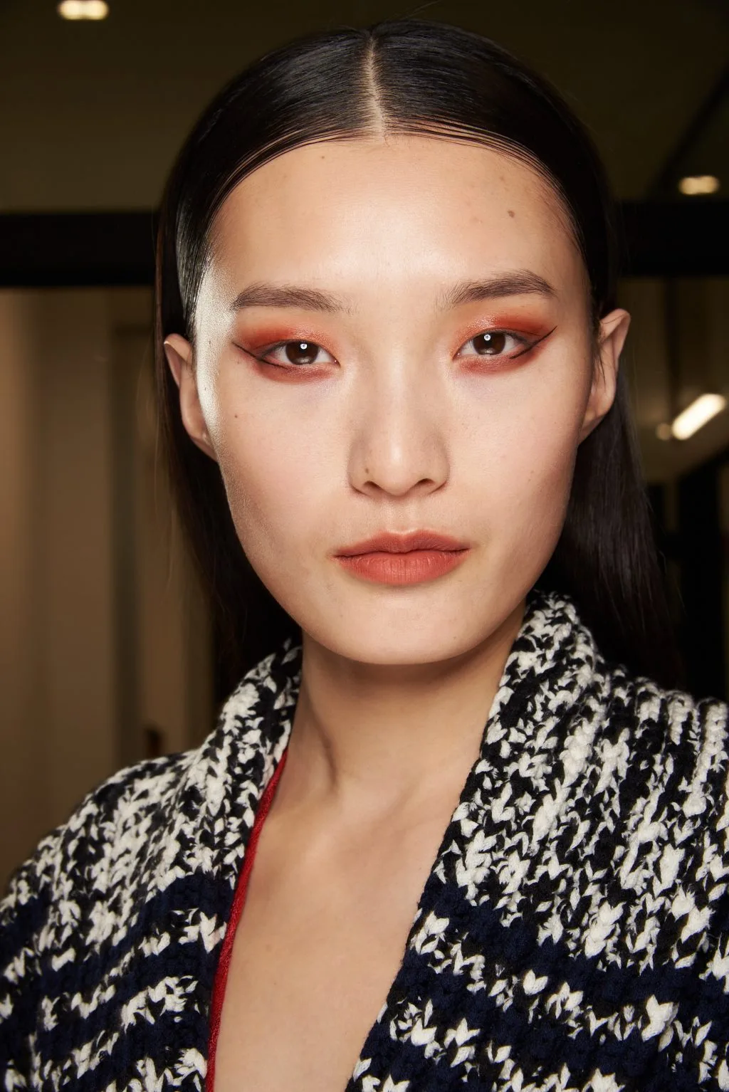 trang điểm kẻ mắt nước Missoni trang điểm kẻ mắt nước Missoni