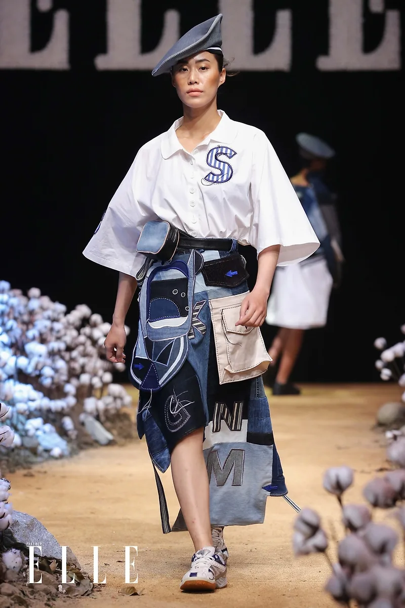 NTK Võ Công Khanh mang đến sự tươi vui với BST "Giấc mơ của Lily" tại ELLE Fashion Show NTK Võ Công Khanh mang đến sự tươi vui với BST "Giấc mơ của Lily" tại ELLE Fashion Show