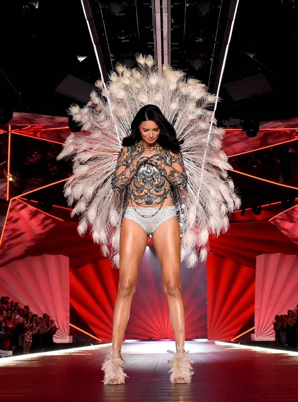 siêu mẫu Adriana Lima