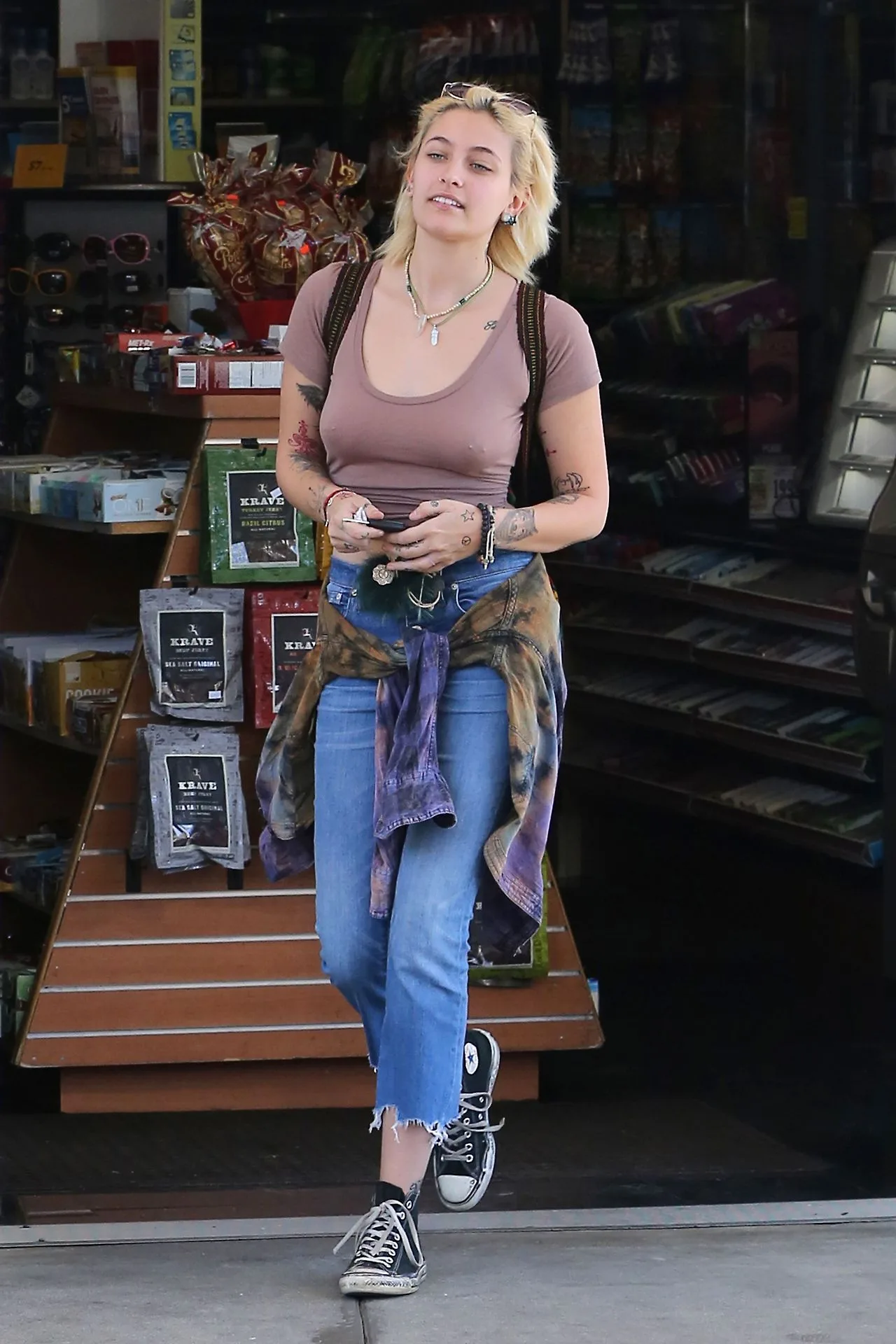 Từ đường phố đến thảm đỏ, phong cách thời trang của diễn viên Paris Jackson đã thay đổi đáng kinh ngạc Từ đường phố đến thảm đỏ, phong cách thời trang của diễn viên Paris Jackson đã thay đổi đáng kinh ngạc