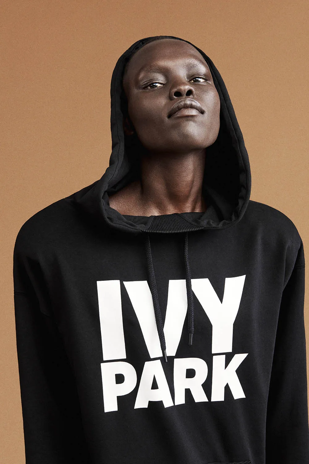 Beyoncé giới thiệu BST Thu đông 2017 mới nhất của thương hiệu Ivy Park Beyoncé giới thiệu BST Thu đông 2017 mới nhất của thương hiệu Ivy Park