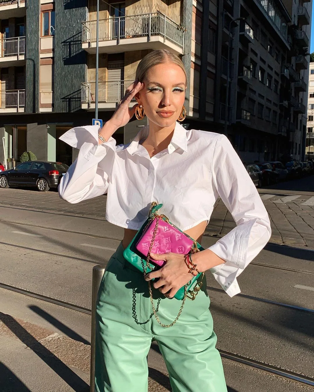 leoniehanne diện bag layering