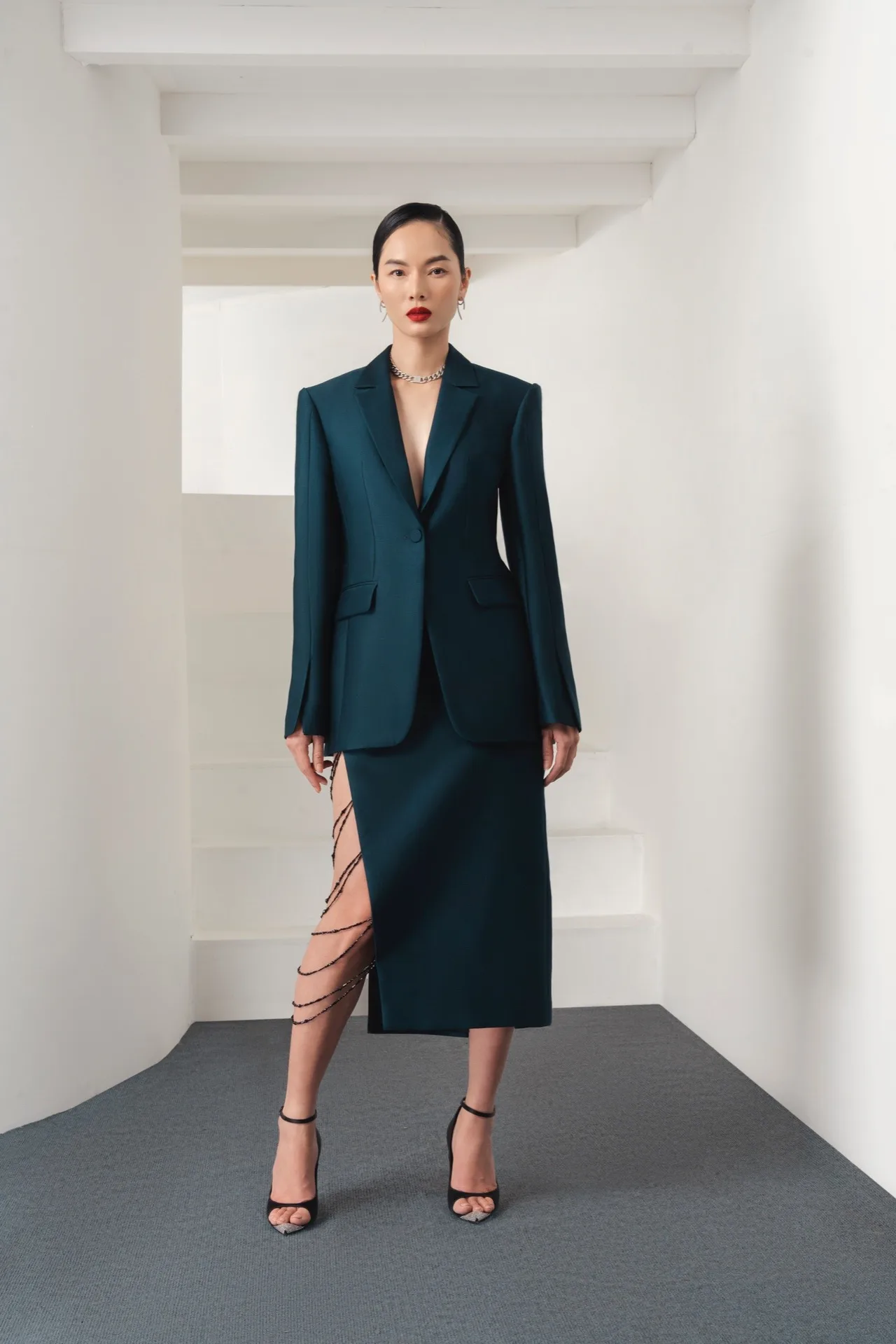 thiết kế Jenny K Tran BST Orphic