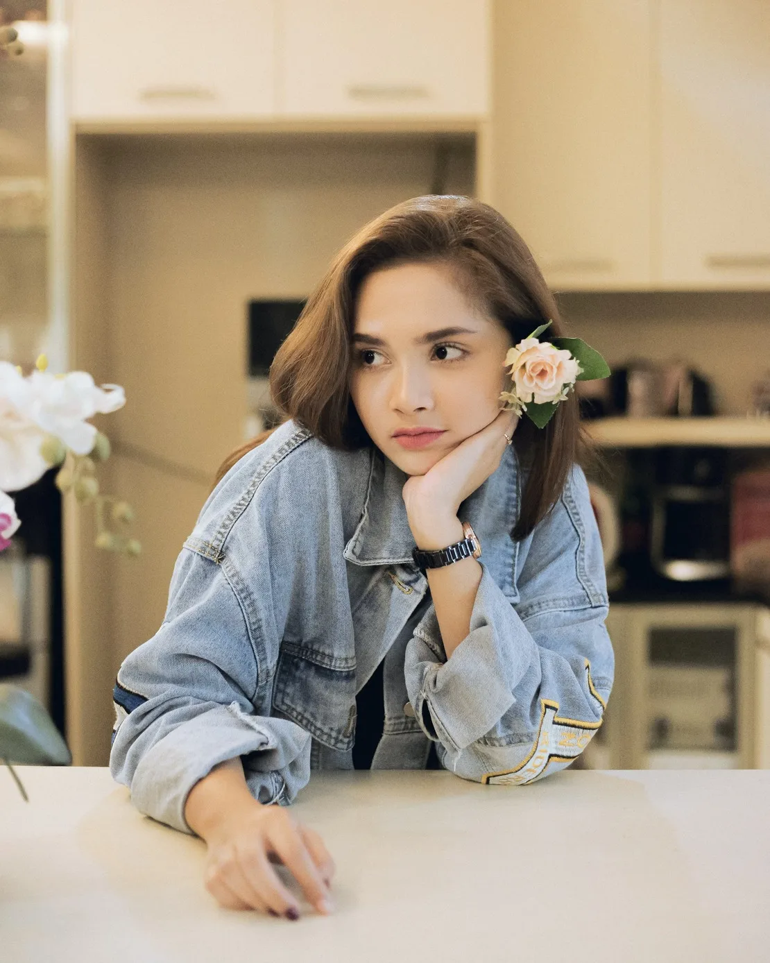 gen z cài bông sứ
