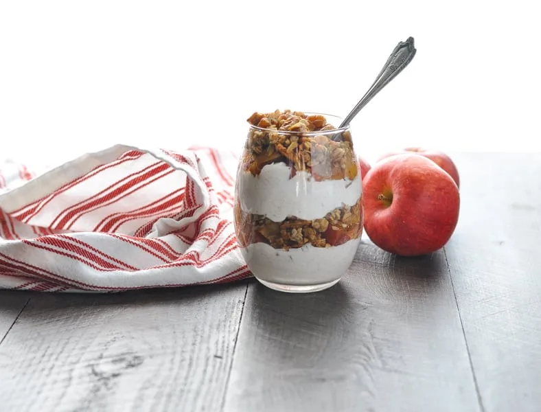 Yogurt parfait apple pie Yogurt parfait apple pie