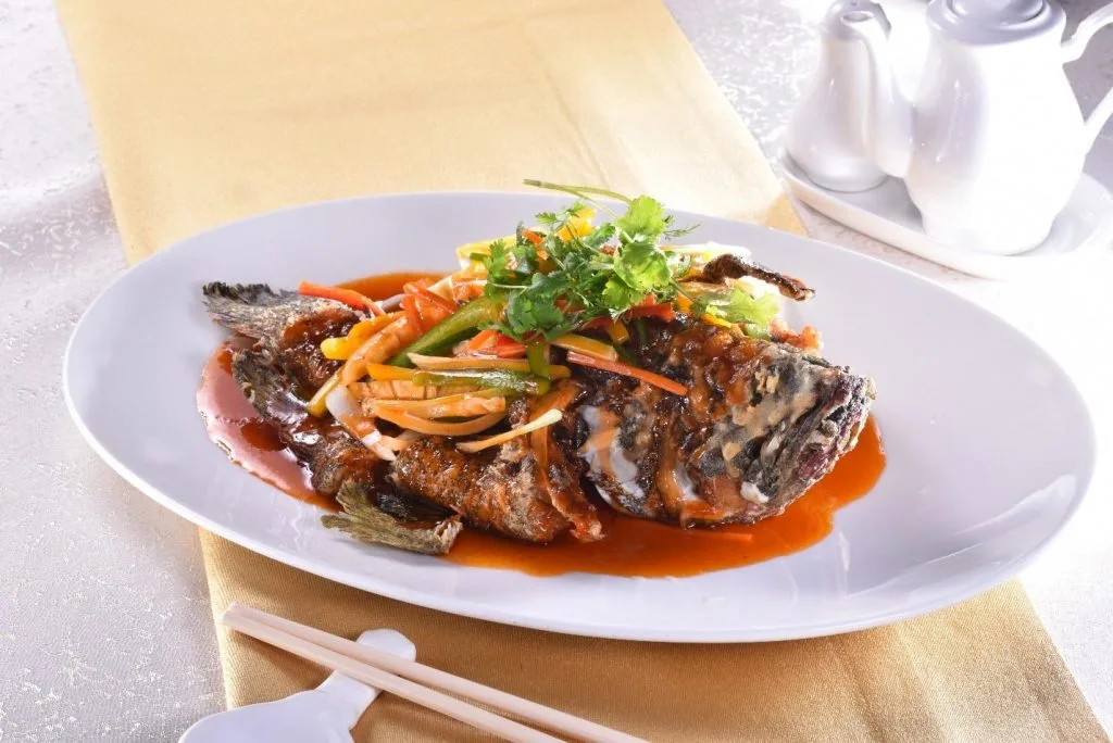 cá song đen sốt chua ngọt