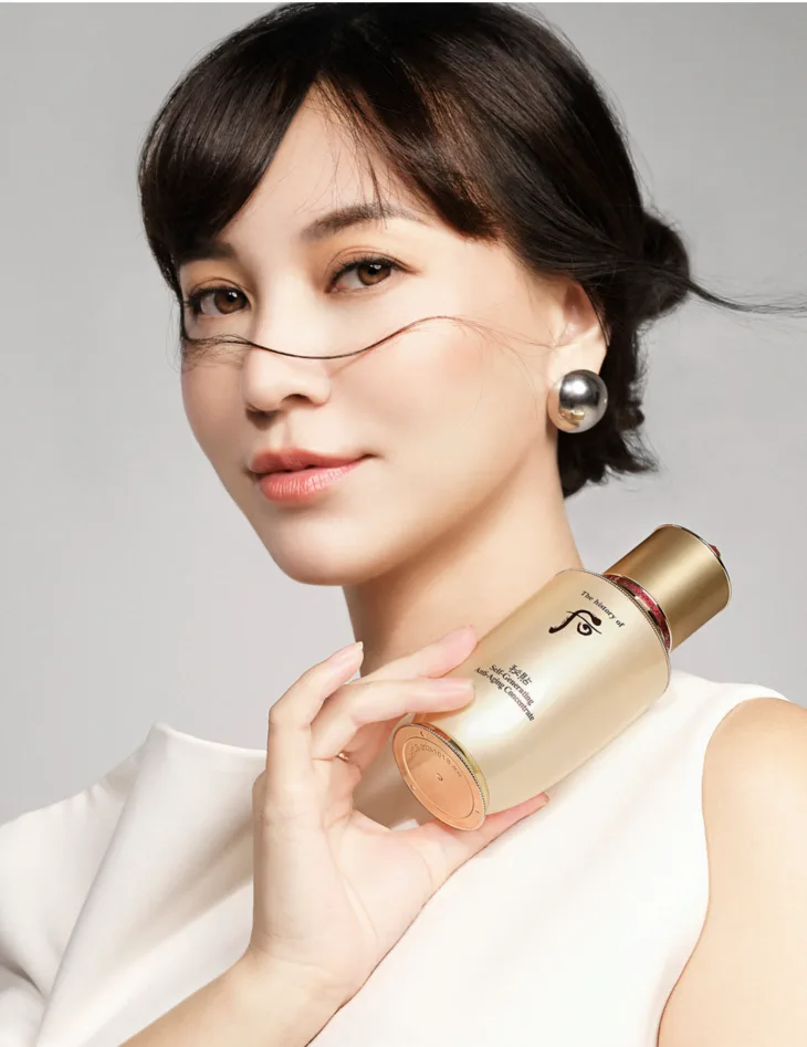 Trên tinh thần khai mở sức mạnh nội tại để tỏa sáng, The history of Whoo muốn tôn vinh những người phụ nữ toàn năng, đặc biệt những ai đang làm mẹ, với sức mạnh nội tại giúp họ không chỉ là một người mẹ tuyệt vời mà còn thành công trong công việc của mình, bên cạnh đó vẫn duy trì được vẻ ngoài rạng rỡ. Trên tinh thần khai mở sức mạnh nội tại để tỏa sáng, The history of Whoo muốn tôn vinh những người phụ nữ toàn năng, đặc biệt những ai đang làm mẹ, với sức mạnh nội tại giúp họ không chỉ là một người mẹ tuyệt vời mà còn thành công trong công việc của mình, bên cạnh đó vẫn duy trì được vẻ ngoài rạng rỡ.
