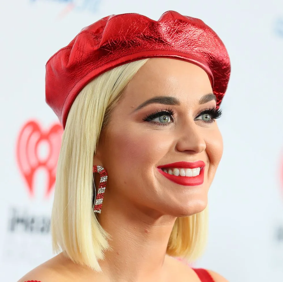 Bí quyết chăm sóc da khoẻ đẹp và rạng rỡ như nữ ca sĩ Katy Perry.