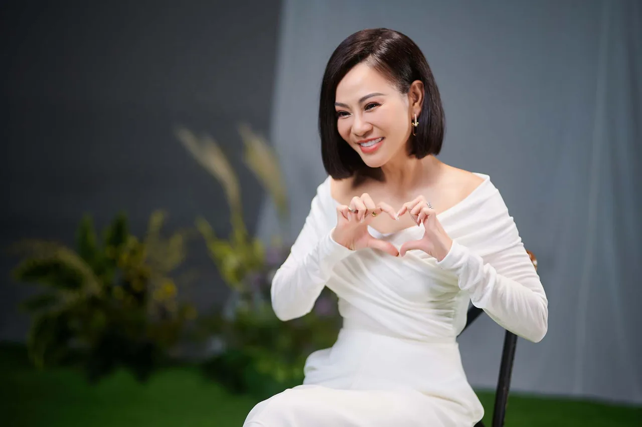 hai mươi hai thu minh