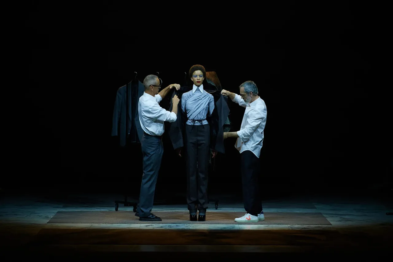 Viktor & Rolf Couture Thu Đông 2022