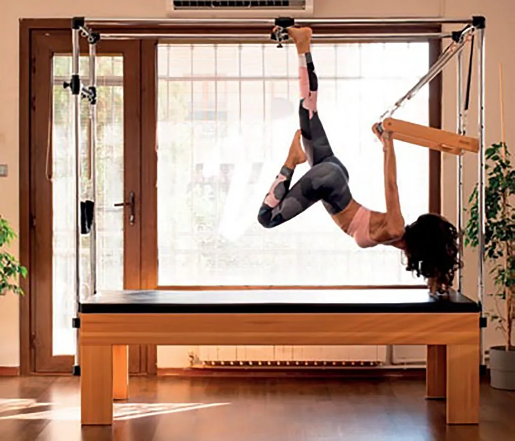 pilates hoạt động trên máy Cadillac pilates hoạt động trên máy Cadillac