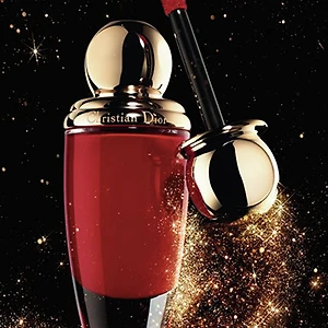 Dior ra mắt dòng son lì dạng nước Diorific Matte Fluid