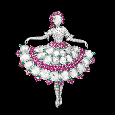 Triển lãm Ballerinas: Vũ điệu bất tận của trang sức Van Cleef & Arpels