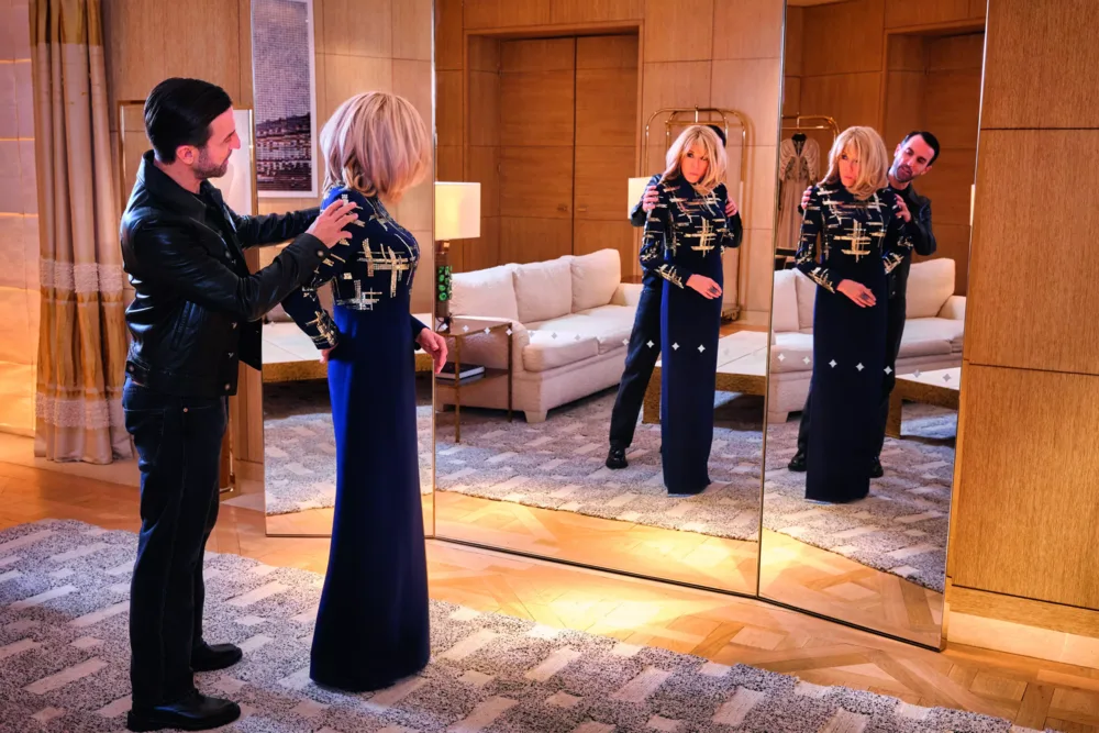 Brigitte Macron diện đầm maxi