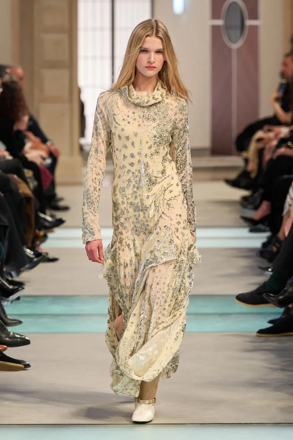 Louis Vuitton váy sequins vàng bơ