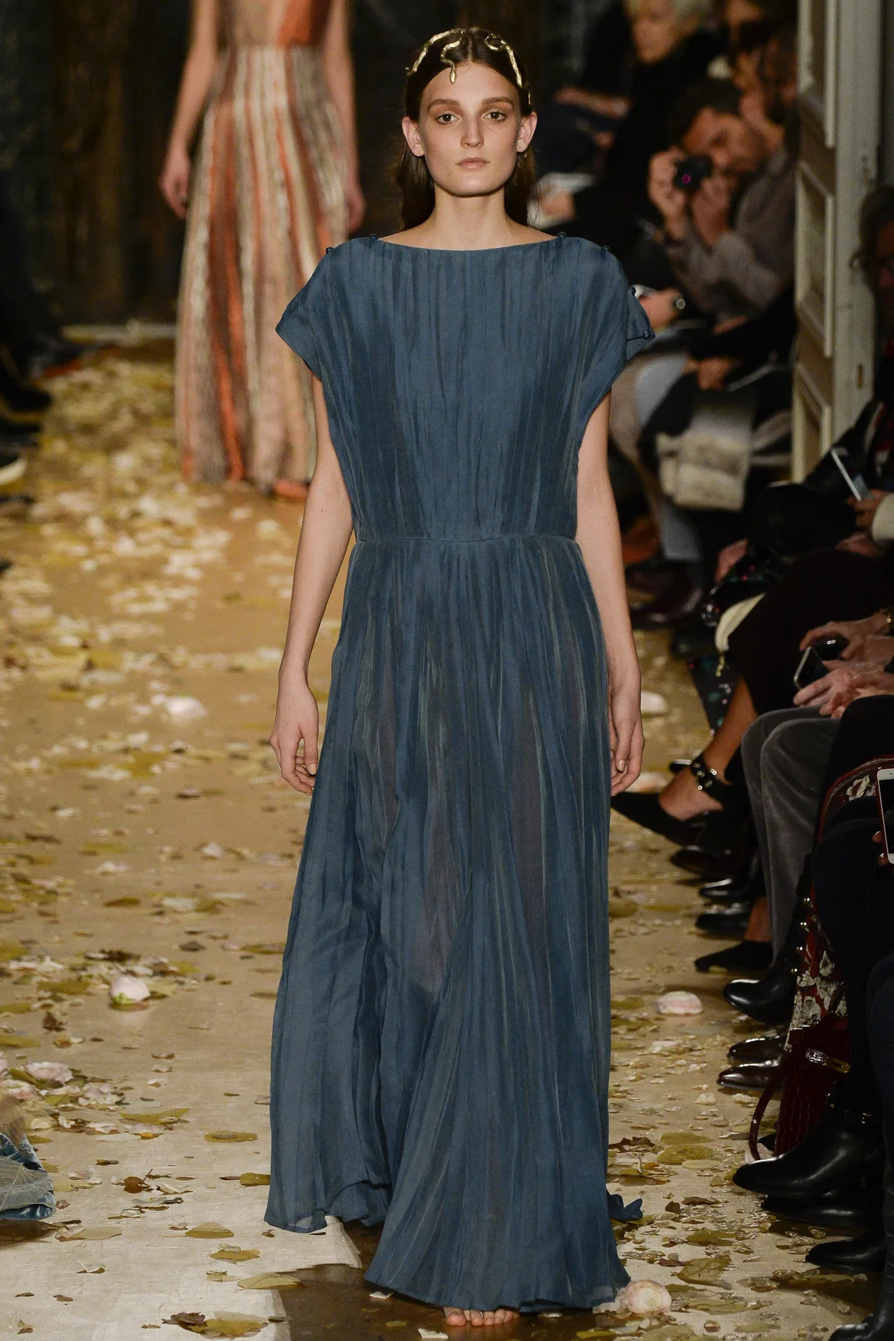 valentino-spring2016-ellevietnam(14)