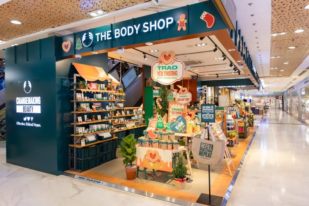 Cửa hàng Flagship The Body Shop Vincom Đồng Khởi trang trí ngày cuối năm