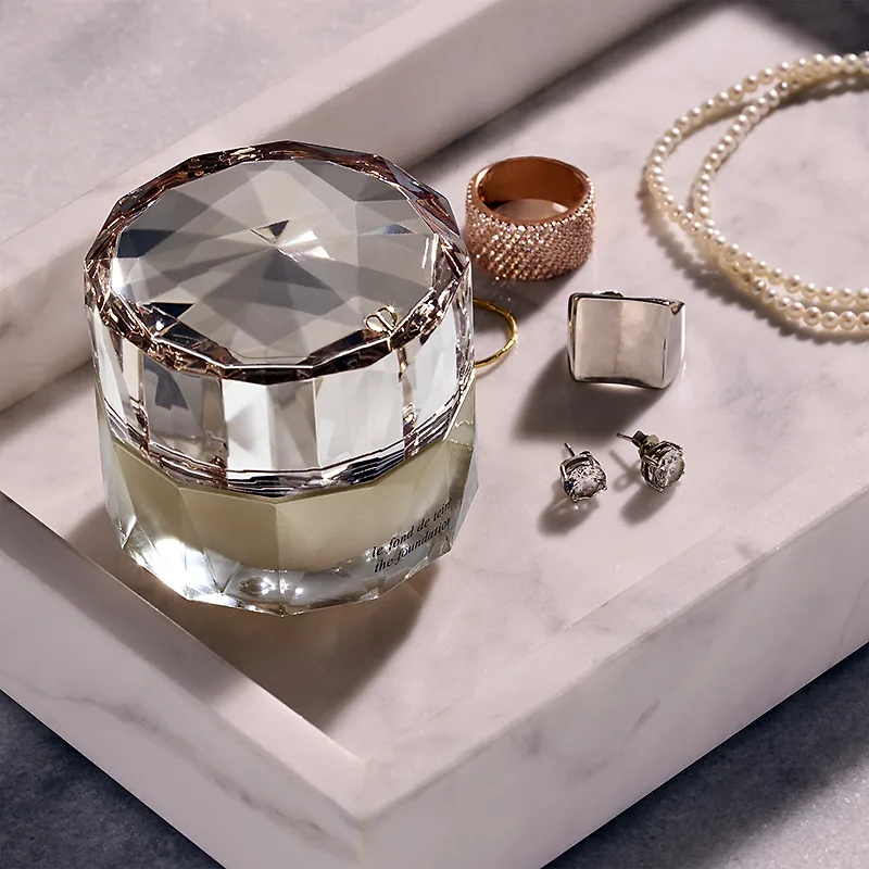 Clé de Peau Beauté THE FOUNDATION: “Nữ hoàng của các loại kem nền”