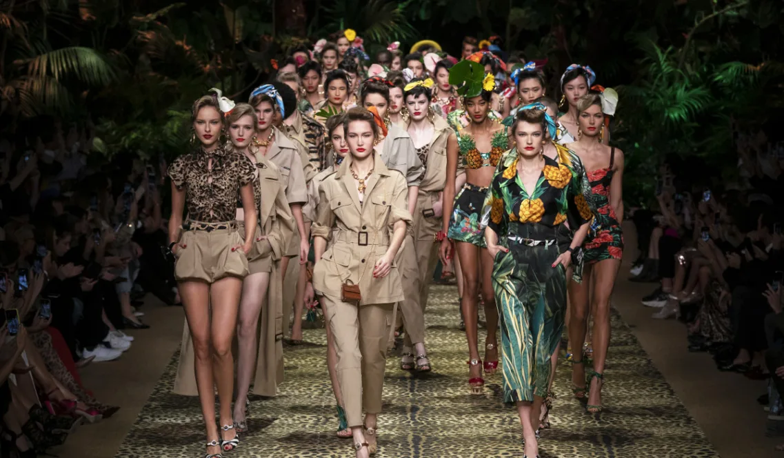 Dolce & Gabbana bst xuân hè 2020 kết show Dolce & Gabbana bst xuân hè 2020 kết show