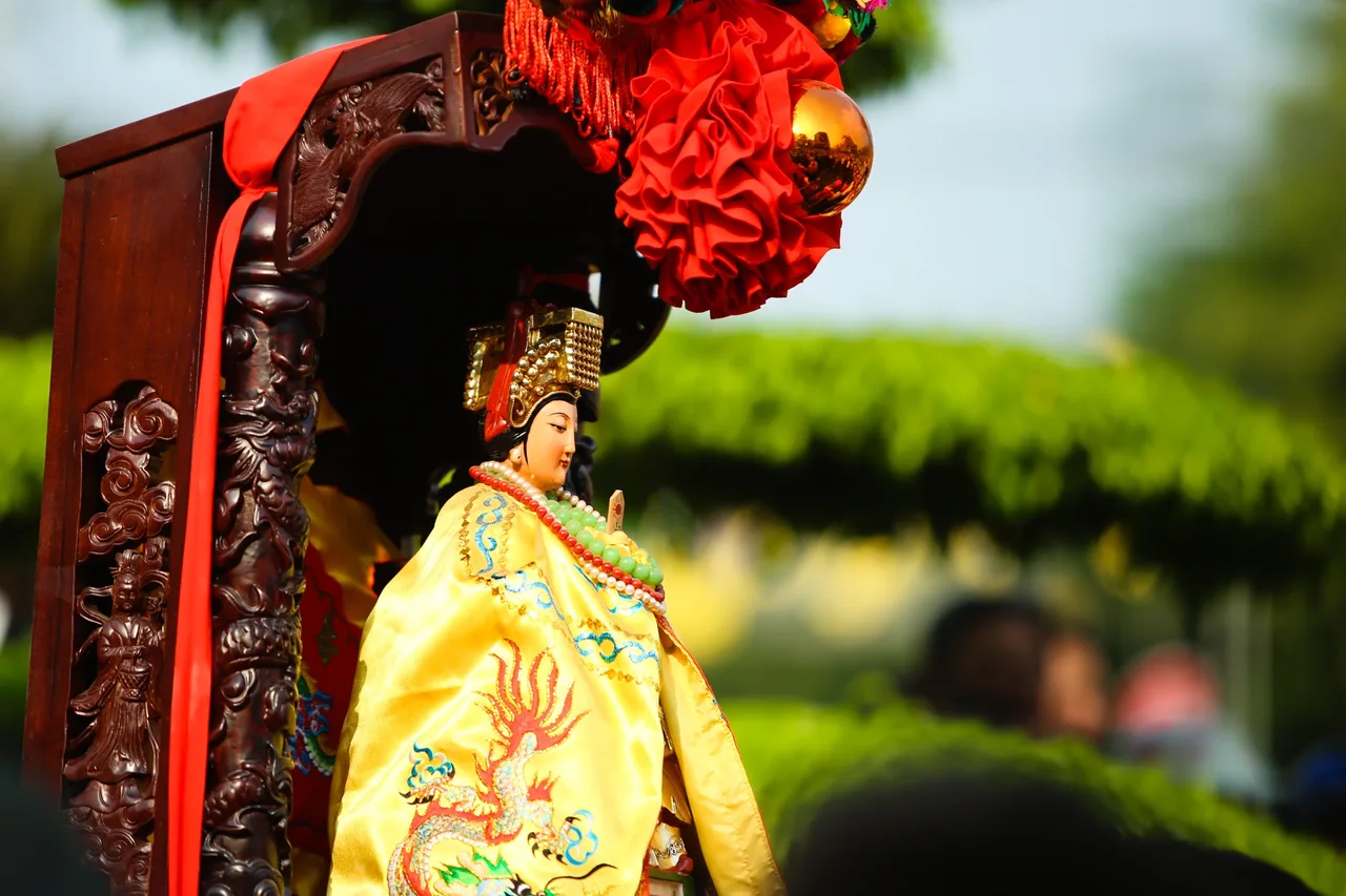 địa điểm hành hương - chùa bà Thiên Hậu - elle vietnam