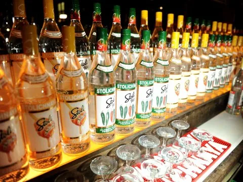 Một lời mời rượu Vodka được xem là một hành động bày tỏ sự thân thiện của người Nga