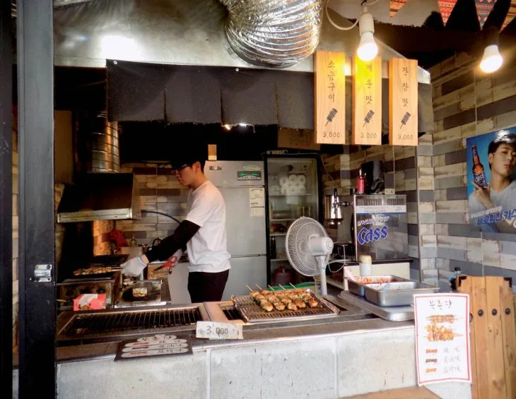 Du lich Han Quoc Thong dong o lang co Bukchon Hanok 10 Du lich Han Quoc Thong dong o lang co Bukchon Hanok 10