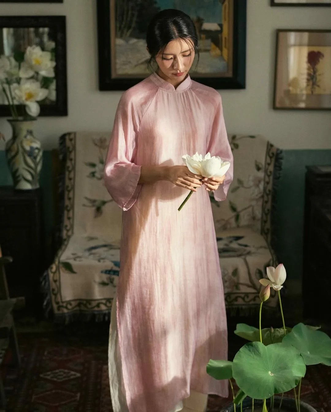 Áo dài tủ nhà mây