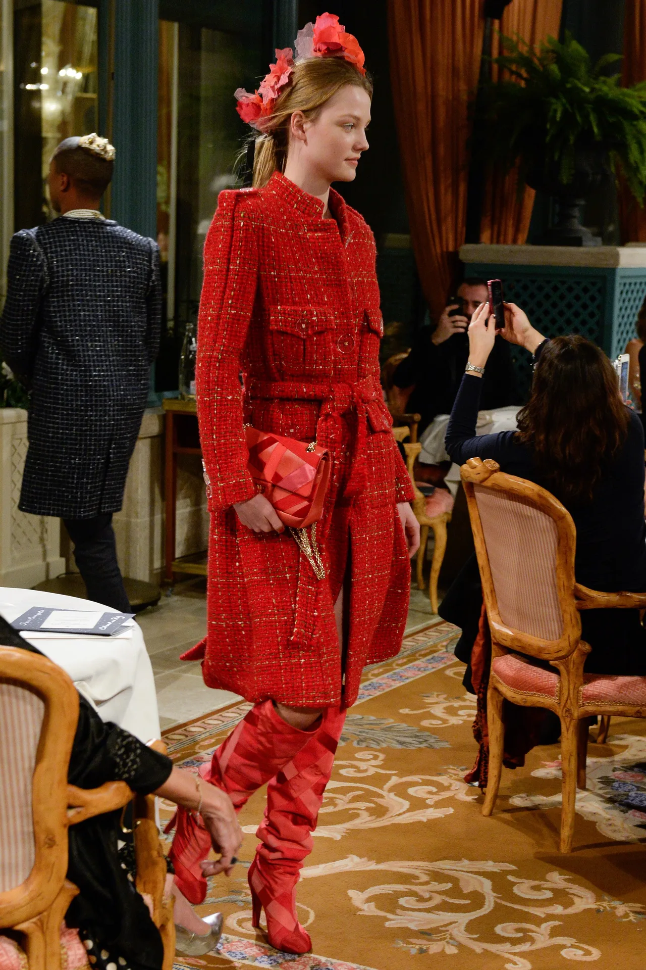 bst thoi trang chanel prefall 2017