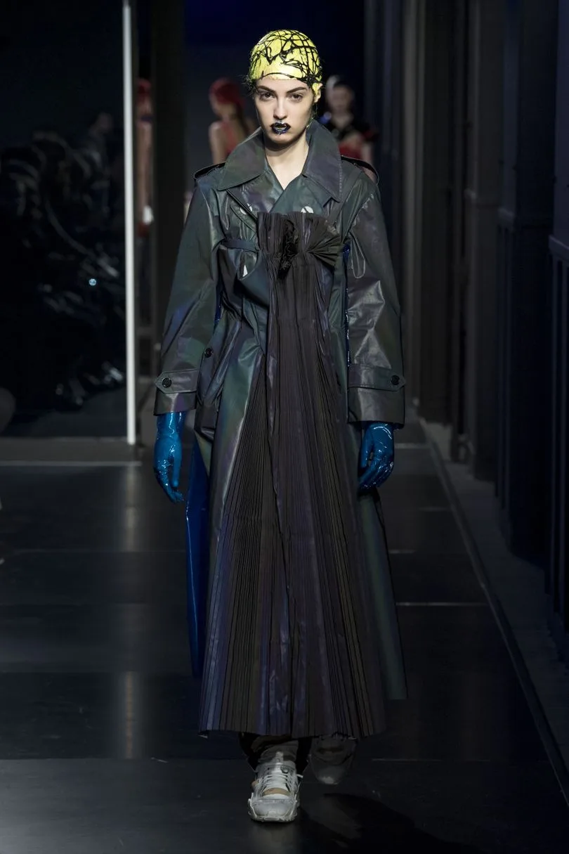 BST thời trang Maison Margiela Xuân 2018 Couture: Cảm hứng vị lai thống trị sàn diễn BST thời trang Maison Margiela Xuân 2018 Couture: Cảm hứng vị lai thống trị sàn diễn
