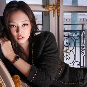 Jennie (BLACKPINK) – Nàng thơ mới của dòng đồng hồ Chanel Première Édition Originale
