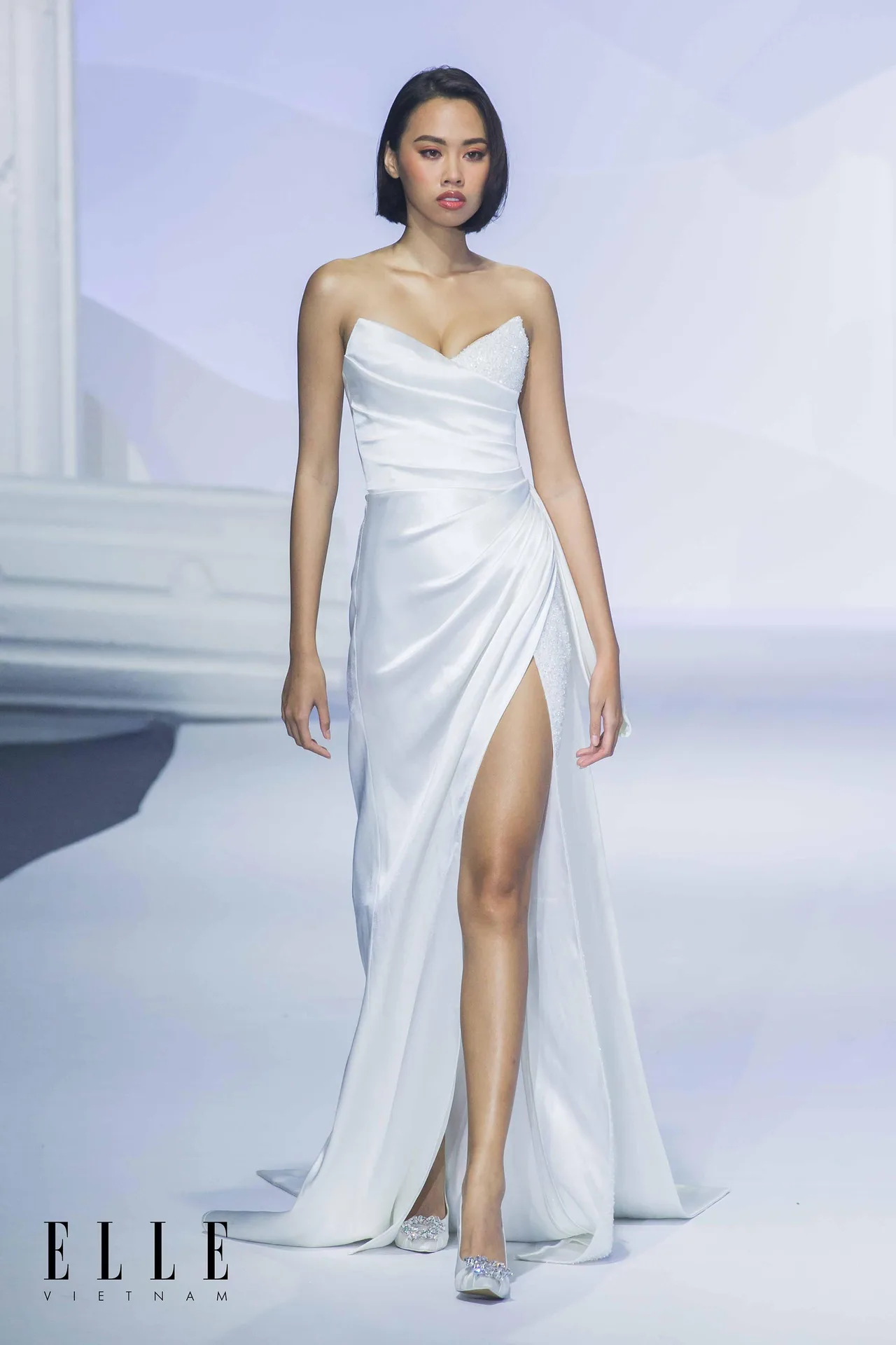 NTK Chung Thanh Phong BST Dear My Princess cùng bộ váy tối giản tinh tế