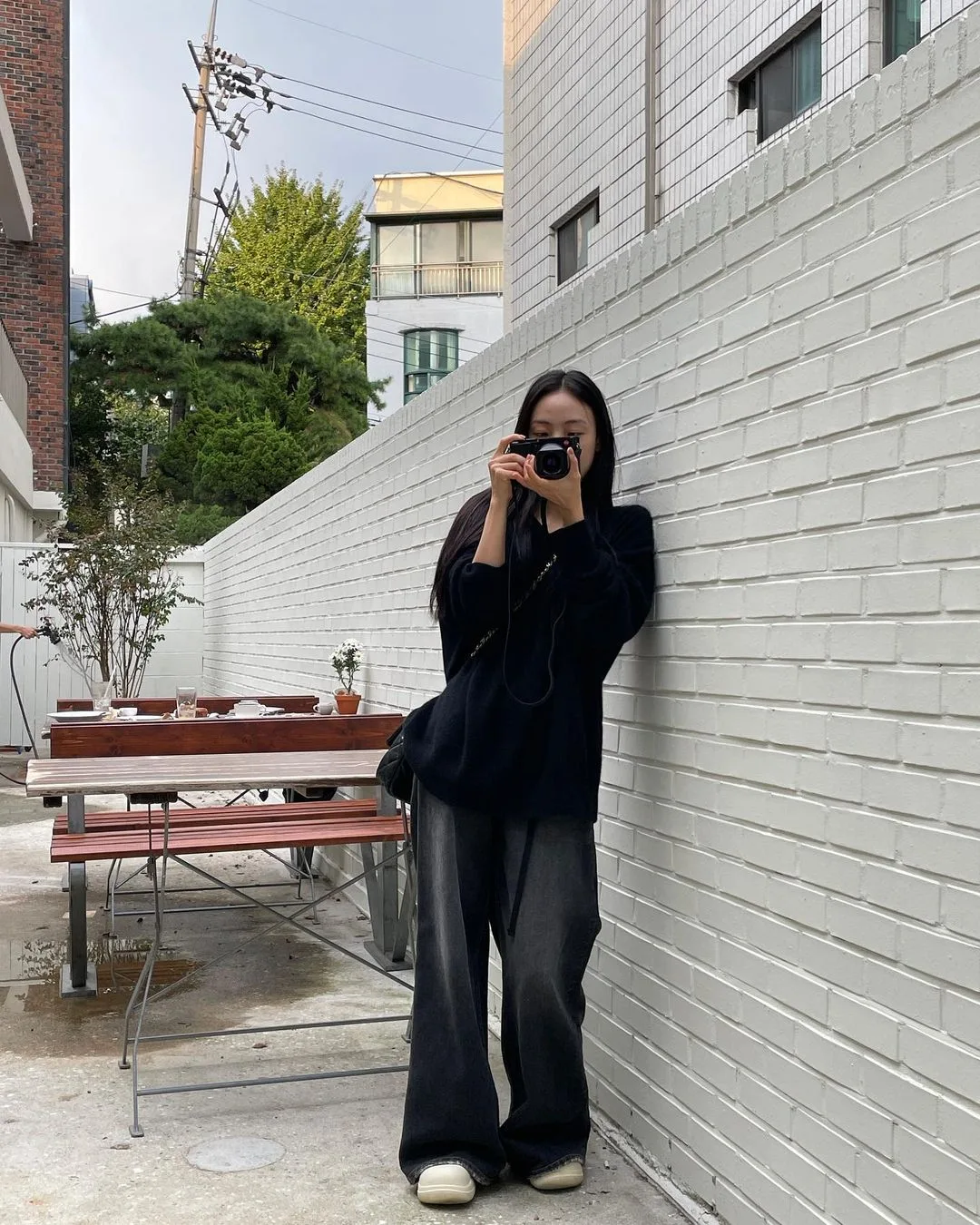 Jeon So-nee nữ chính Parasyte phối đồ vintage