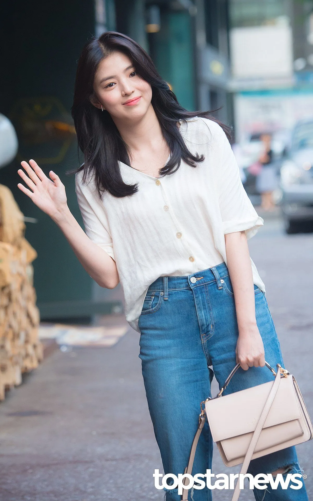 Trang phục đời thường đơn giản của Han So Hee