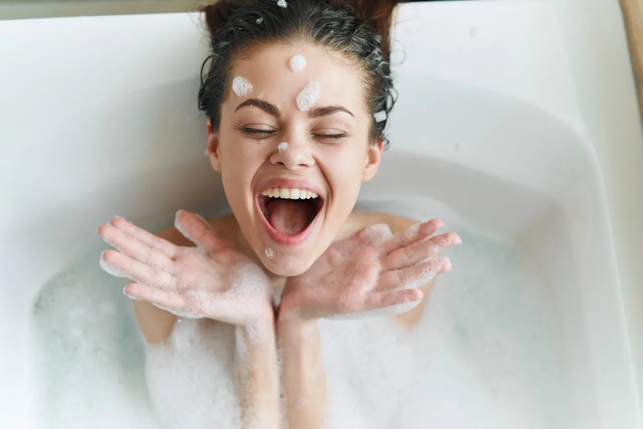 Dùng chất tẩy rửa nhẹ nhàng hơn để dưỡng da Dùng chất tẩy rửa nhẹ nhàng hơn để dưỡng da