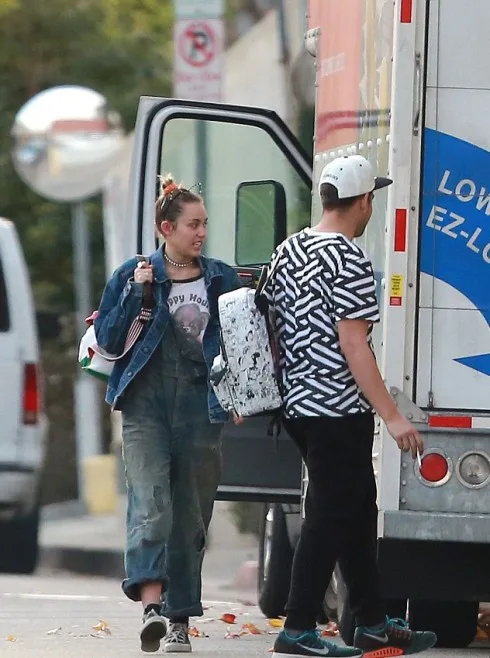 miley-cyrus-chuyen-ve-song-cung-liam-hemsworth