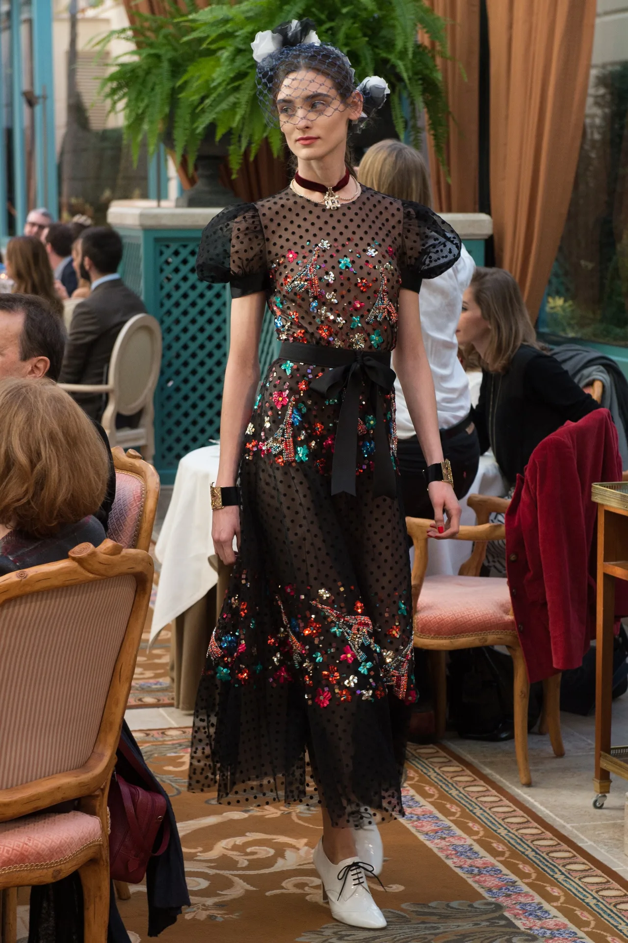 bst thoi trang chanel prefall 2017
