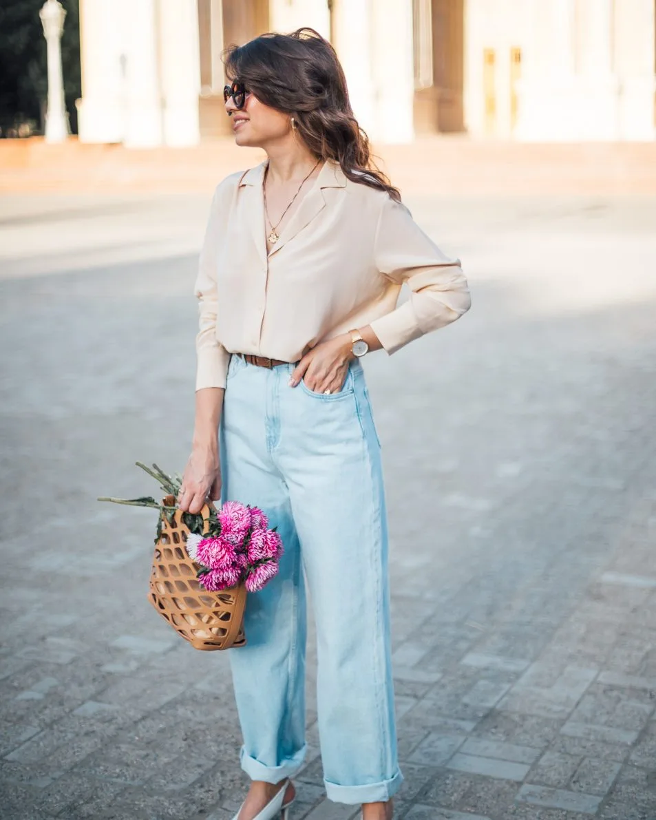 Phối sơ mi tay dài cùng quần jeans ống rộng 2