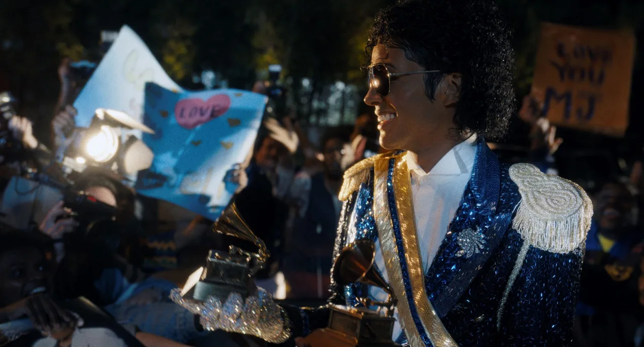 Michael là bộ phim tiểu sử kể về cuộc đời và sự nghiệp của "Ông hoàng nhạc pop" Michael Jackson