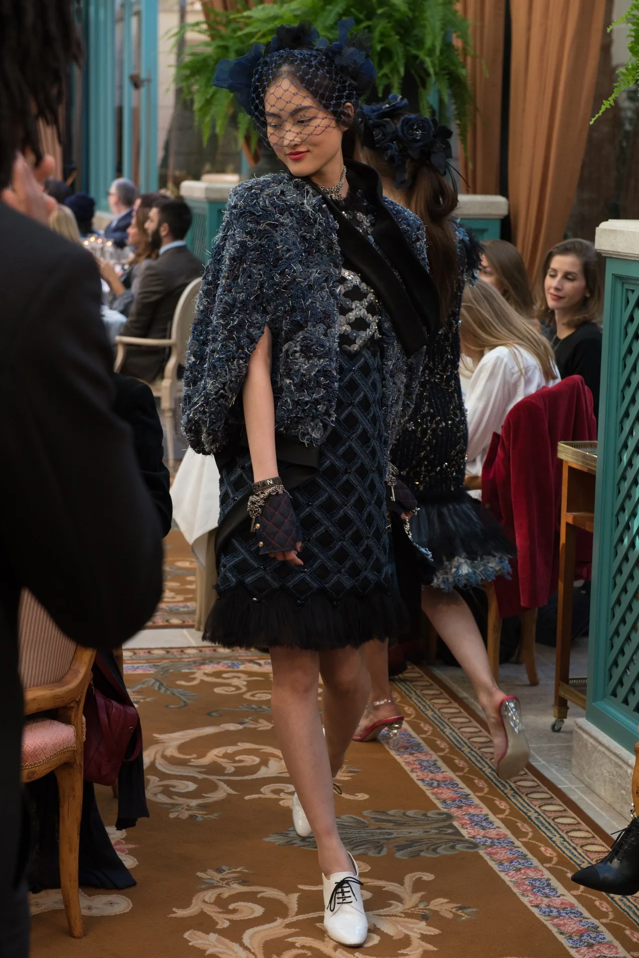 bst thoi trang chanel prefall 2017