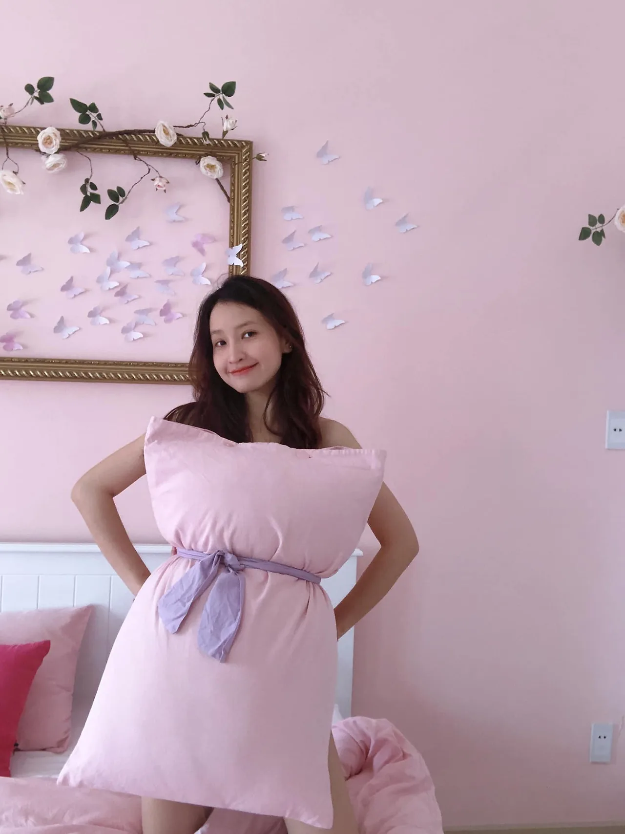 xu hướng mặc gối cách ly tại nhà kim nhã trần