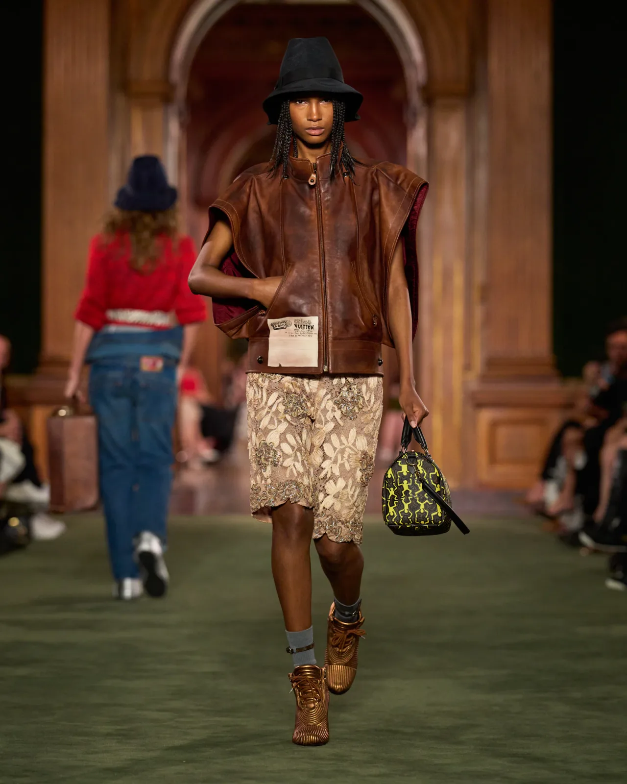 WOMEN_CRUISE_2027_Look_03