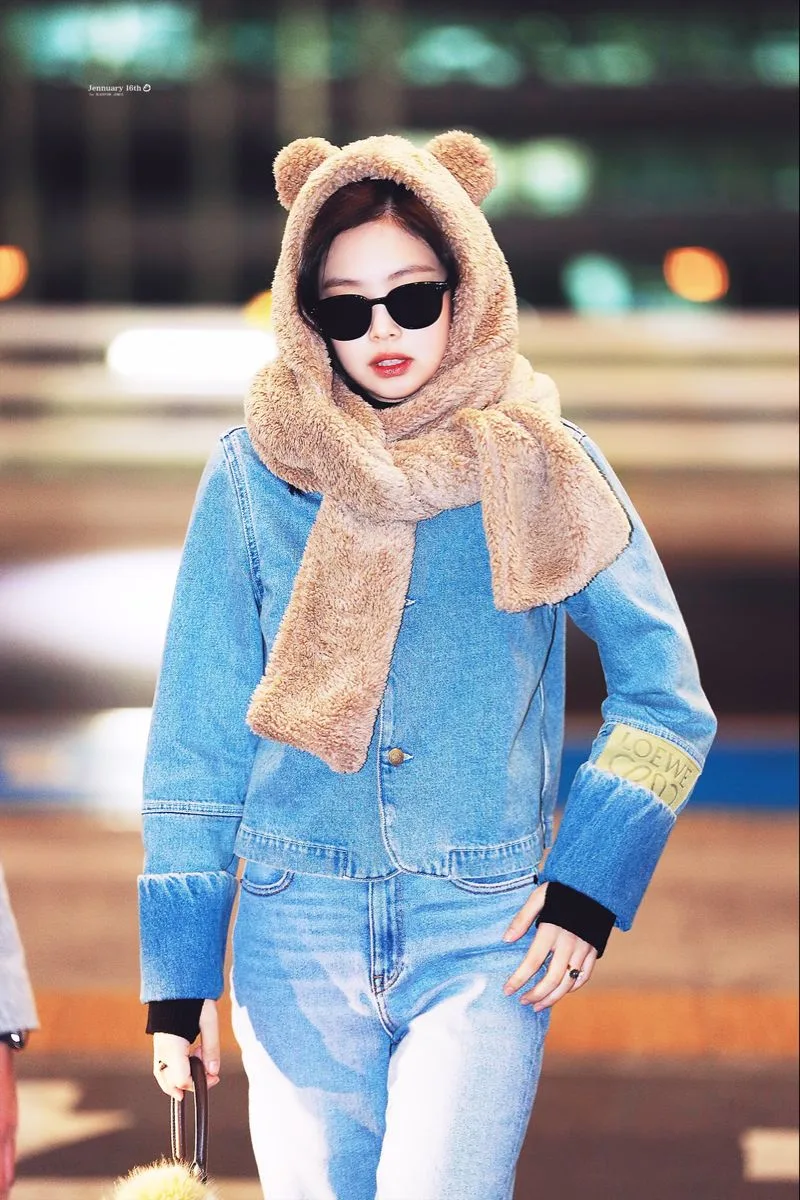 Phong cách đôi đồng điệu lấy cảm hứng từ G-Dragon và Jennie.