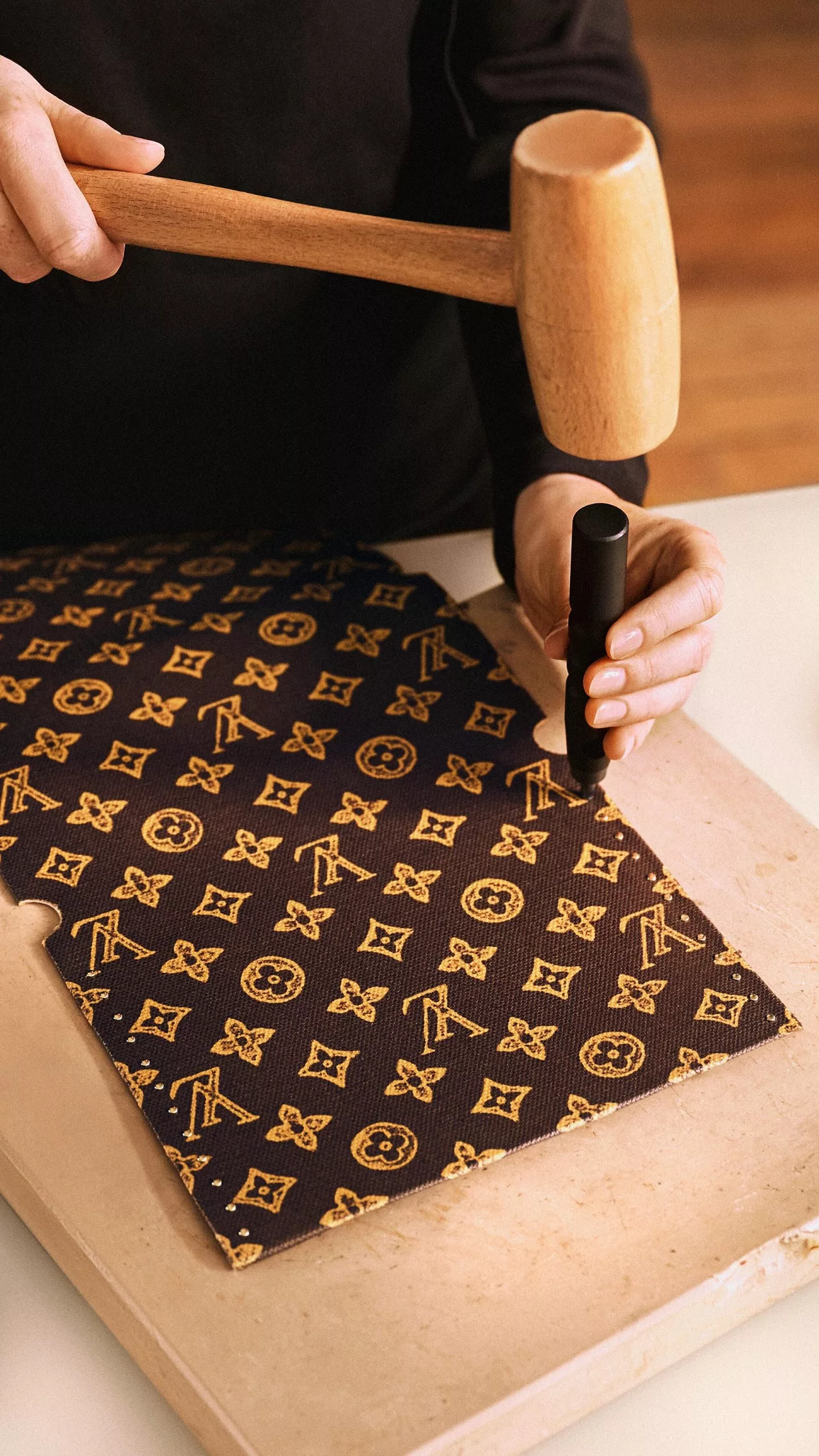 Di sản Louis Vuitton tiếp tục cuộc du hành cùng thời gian