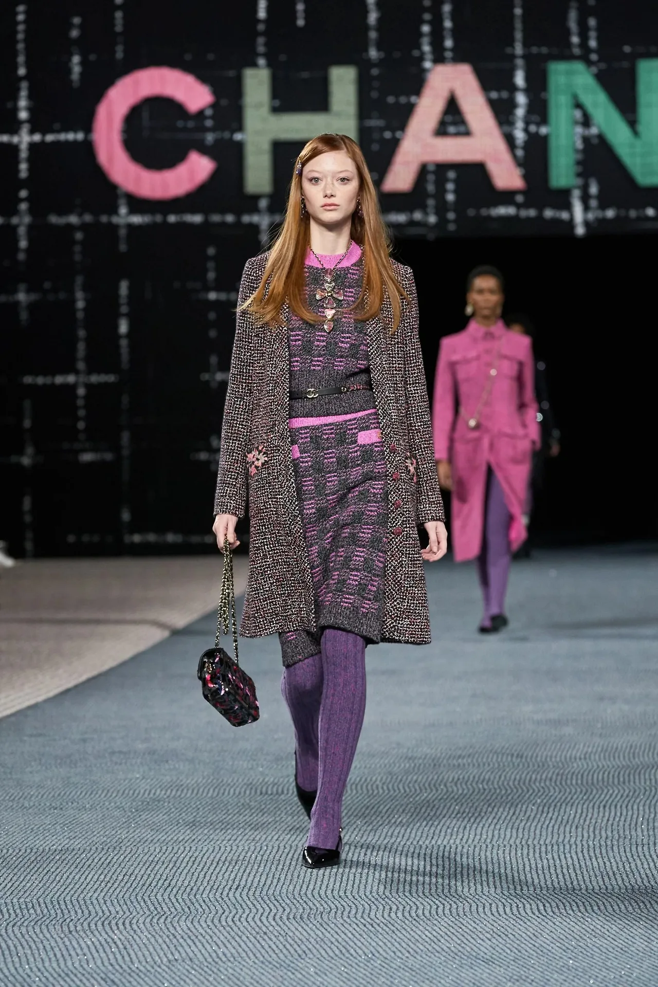 Chanel RTW Thu Đông 2022 look 20